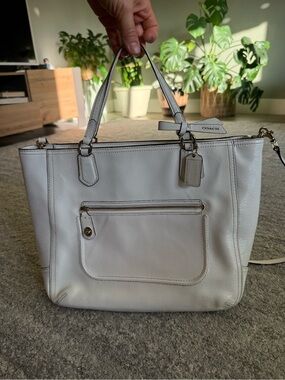Authentic Coach  Leather Blair Shoulder Bag, Arctic White.